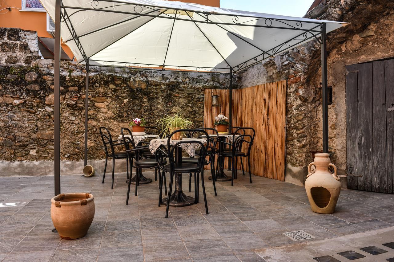 La Terra Di Mingo Bed & Breakfast Vado Ligure Exterior foto