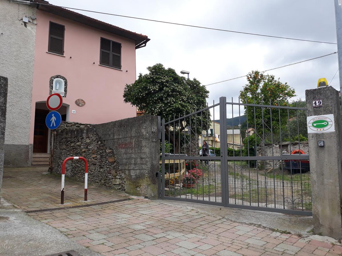 La Terra Di Mingo Bed & Breakfast Vado Ligure Exterior foto